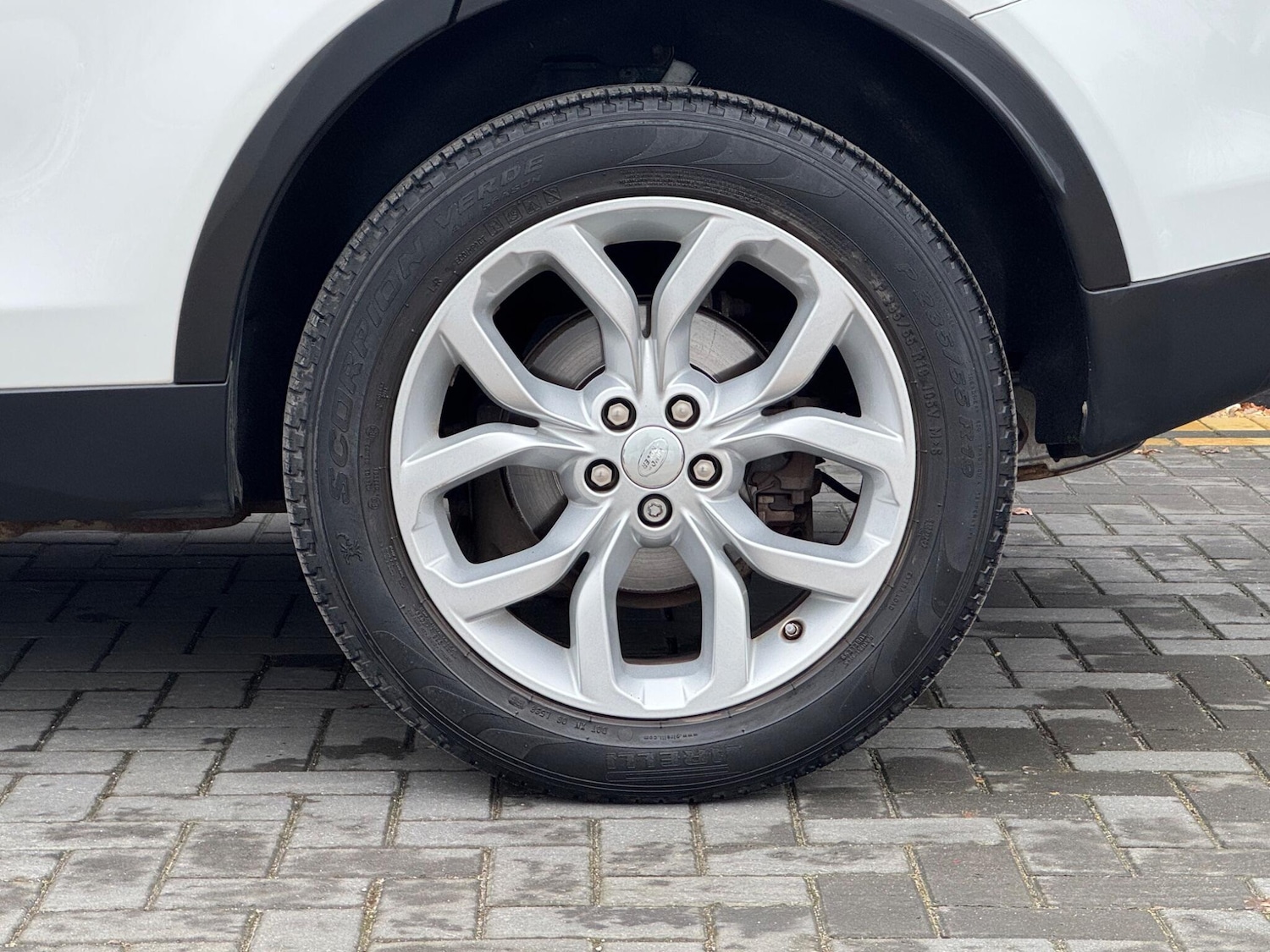 Used Land Rover Discovery Sport 2016 for sale - 77410921: Photo 15