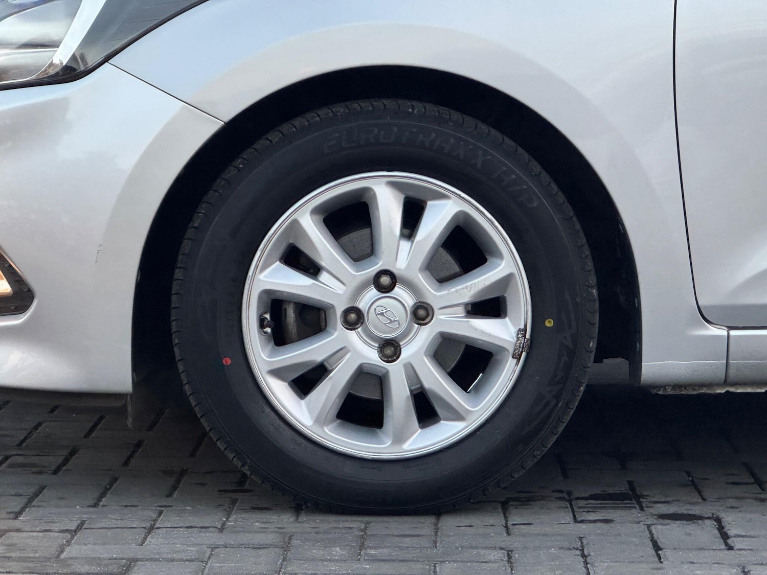 Used Hyundai i20 2017 for sale - 76992774: Photo 14