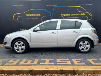 Used Vauxhall Astra 2010 for sale - 74850836: Photo