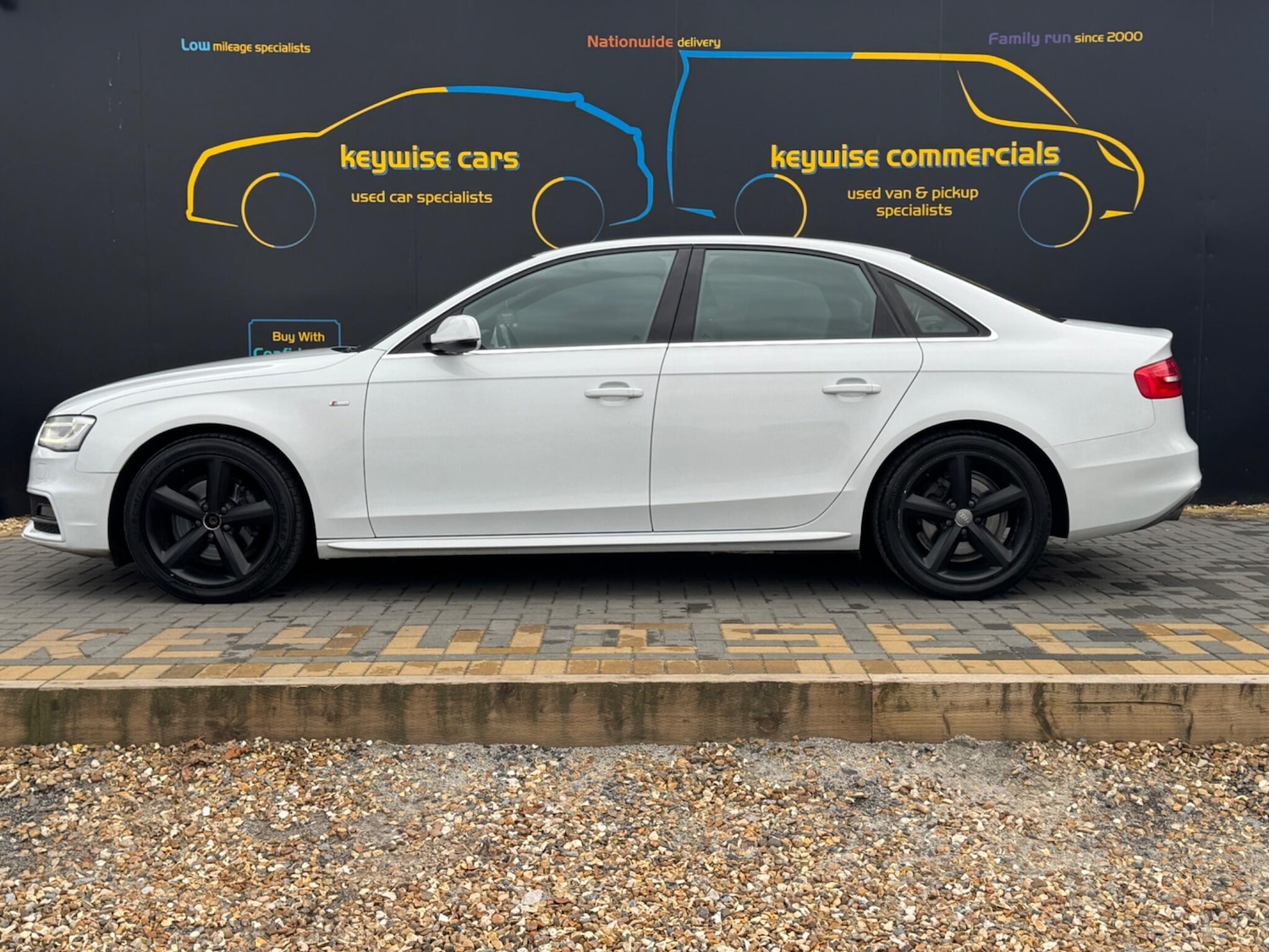 Used Audi A4 2012 for sale - 77683325: Photo 2