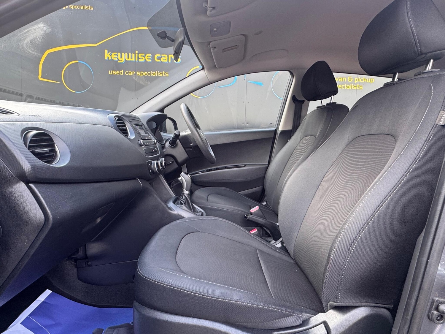 Used Hyundai i10 2017 for sale - 76360124: Photo 18