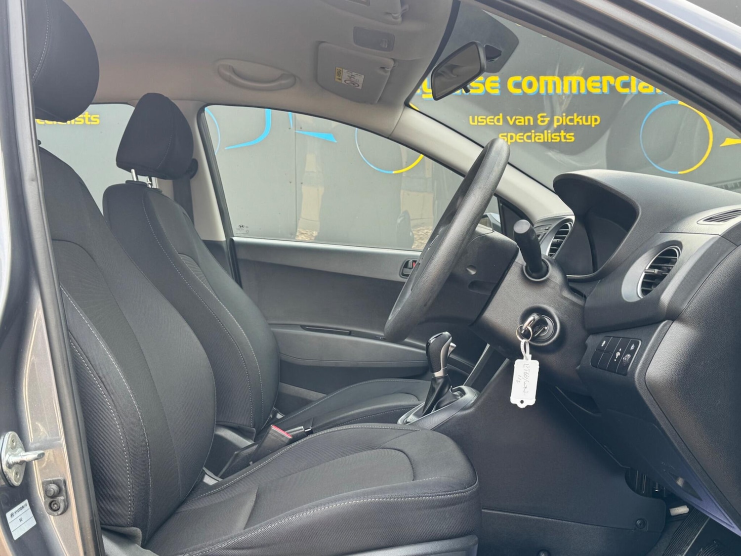 Used Hyundai i10 2017 for sale - 76360124: Photo 23