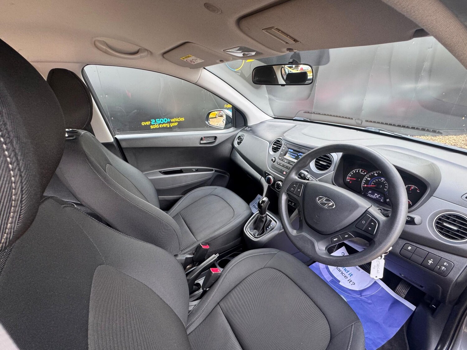 Used Hyundai i10 2017 for sale - 76360124: Photo 24