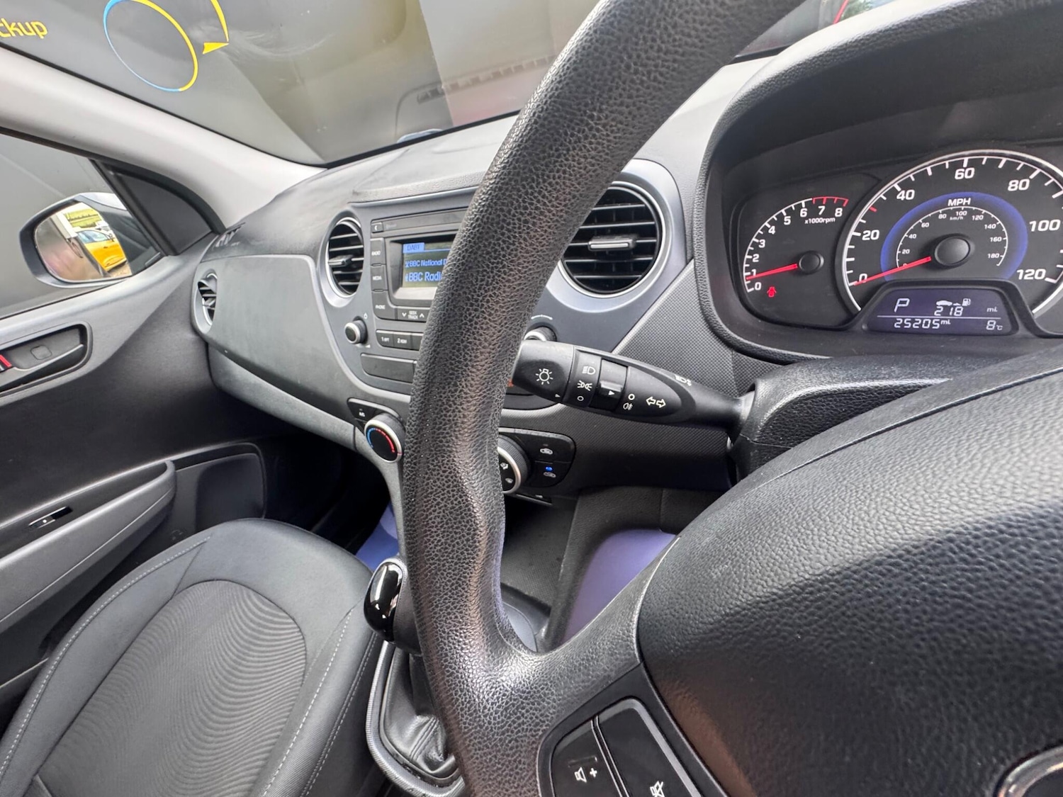 Used Hyundai i10 2017 for sale - 76360124: Photo 30