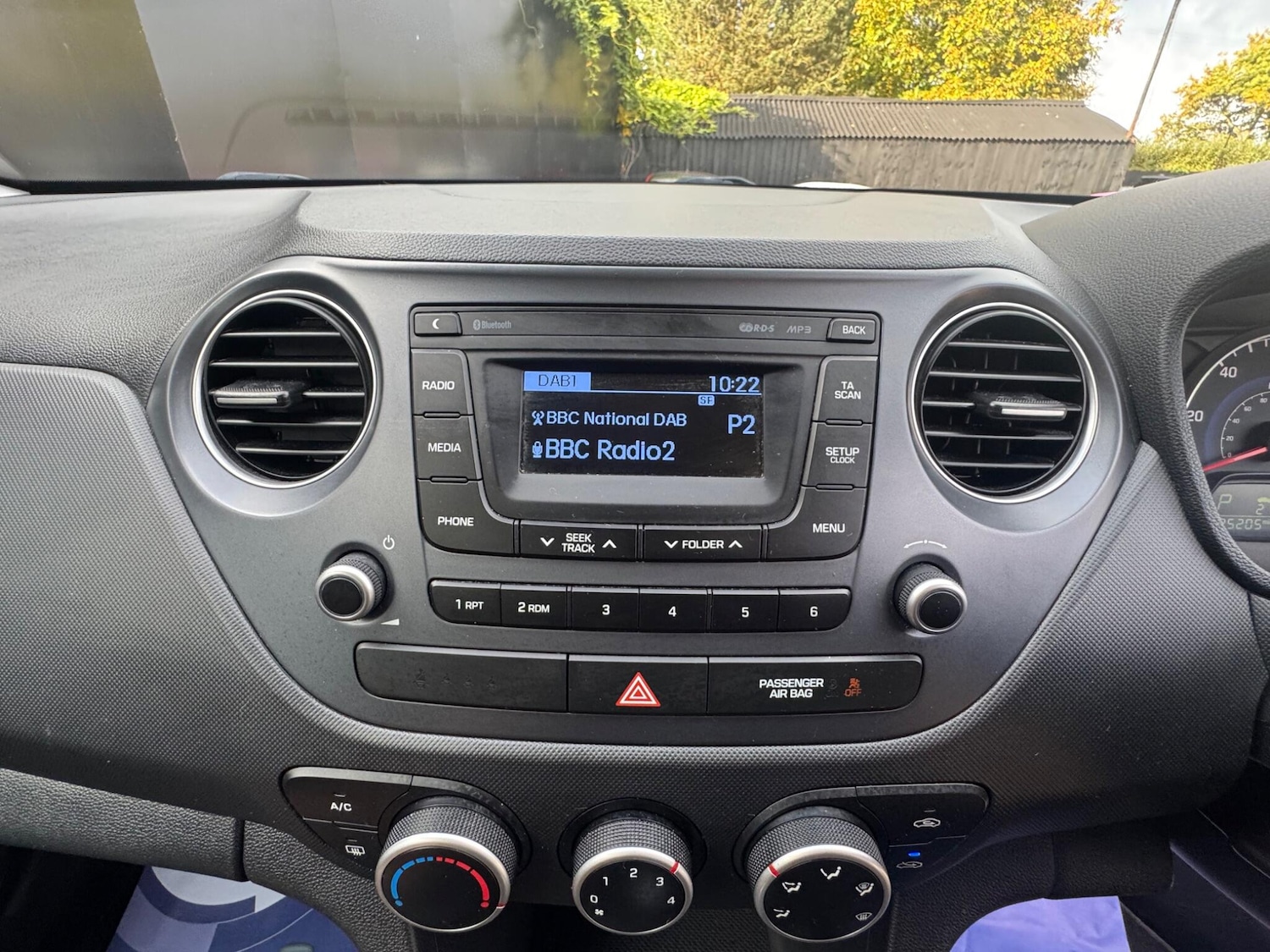 Used Hyundai i10 2017 for sale - 76360124: Photo 33