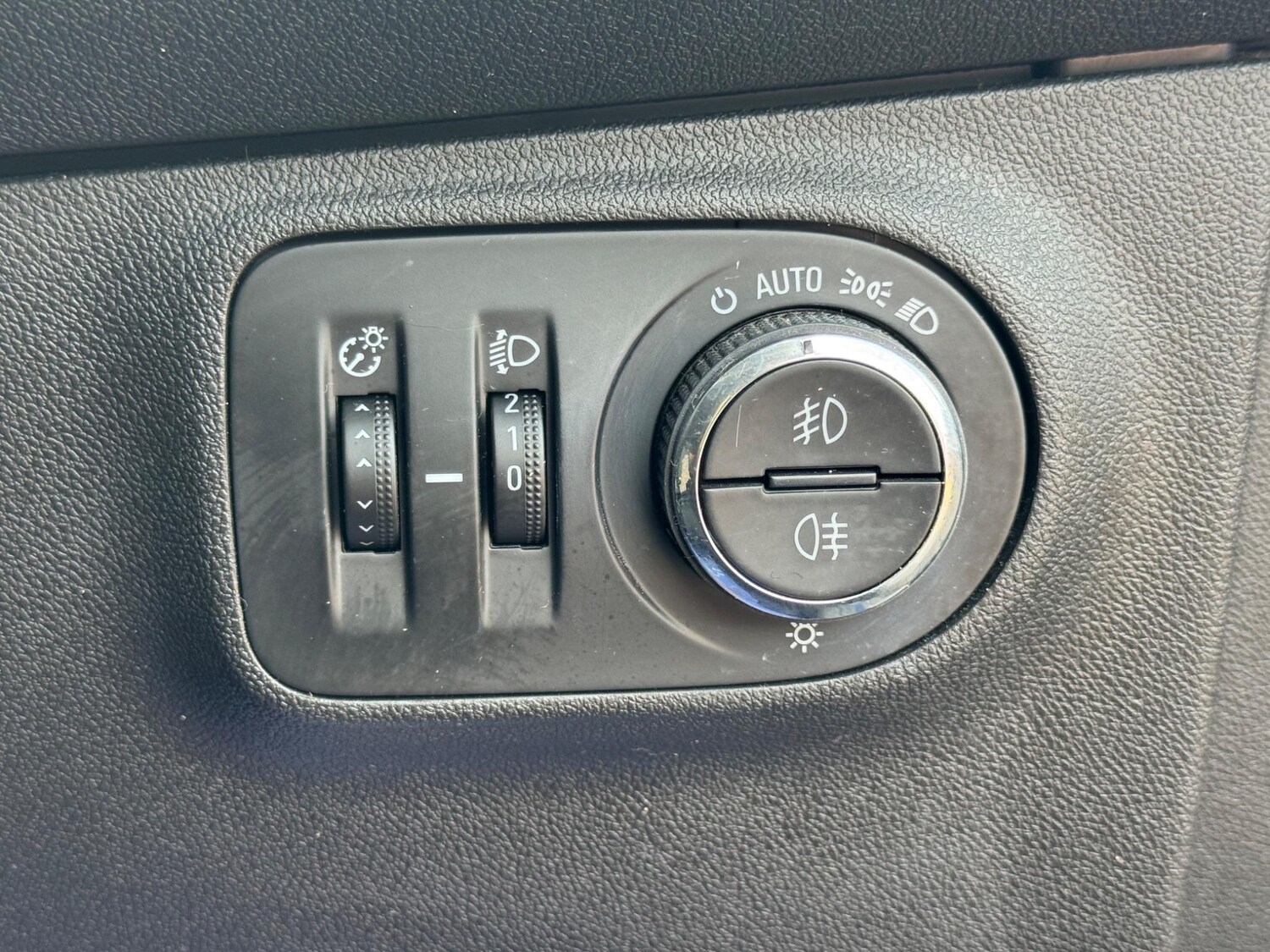 Vehicle 28