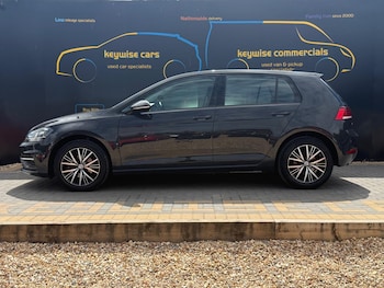 Used Volkswagen Golf 2017 for sale - 79553467: Photo
