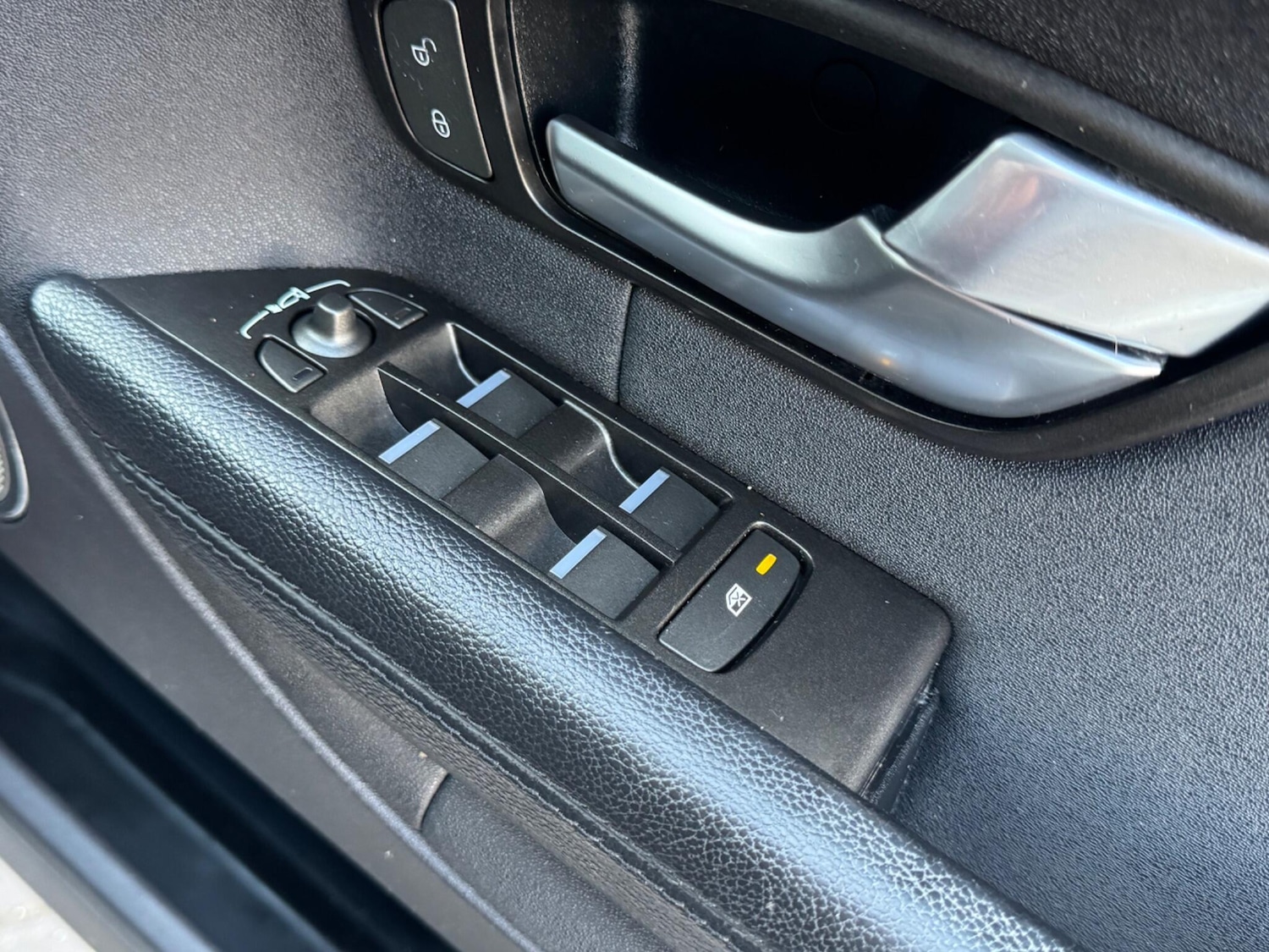 Used Land Rover Range Rover Evoque 2017 for sale - 77017111: Photo 37