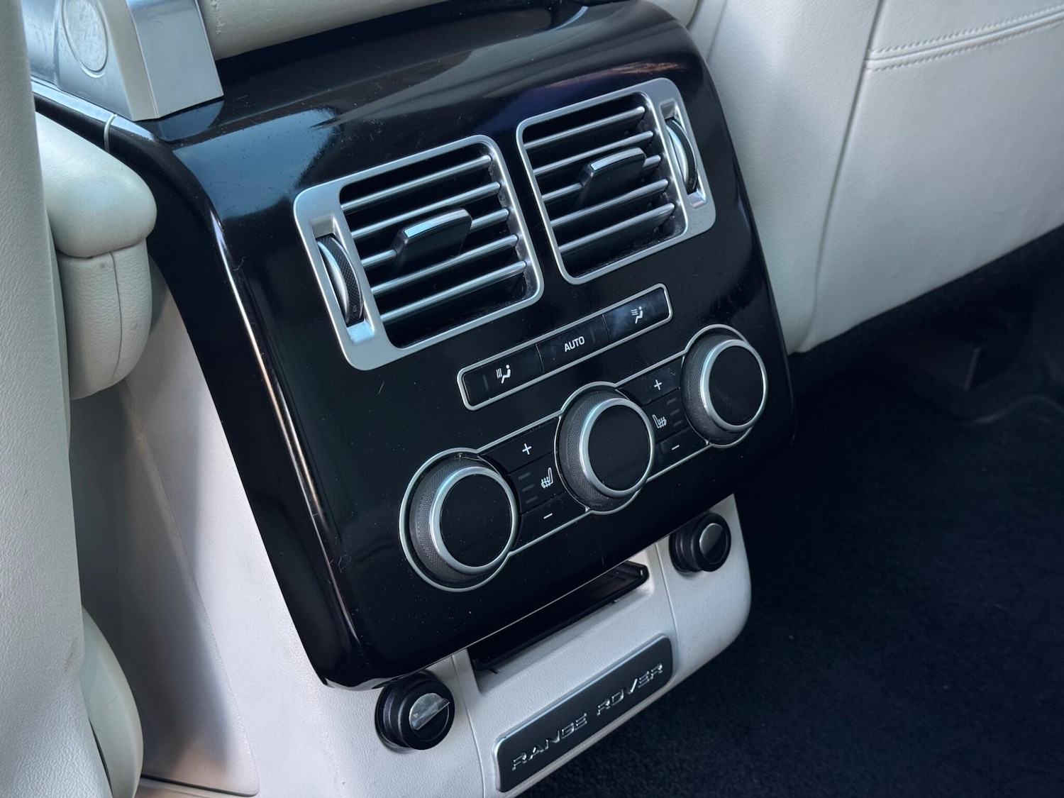 Used Land Rover Range Rover 2015 for sale - 76645832: Photo 23