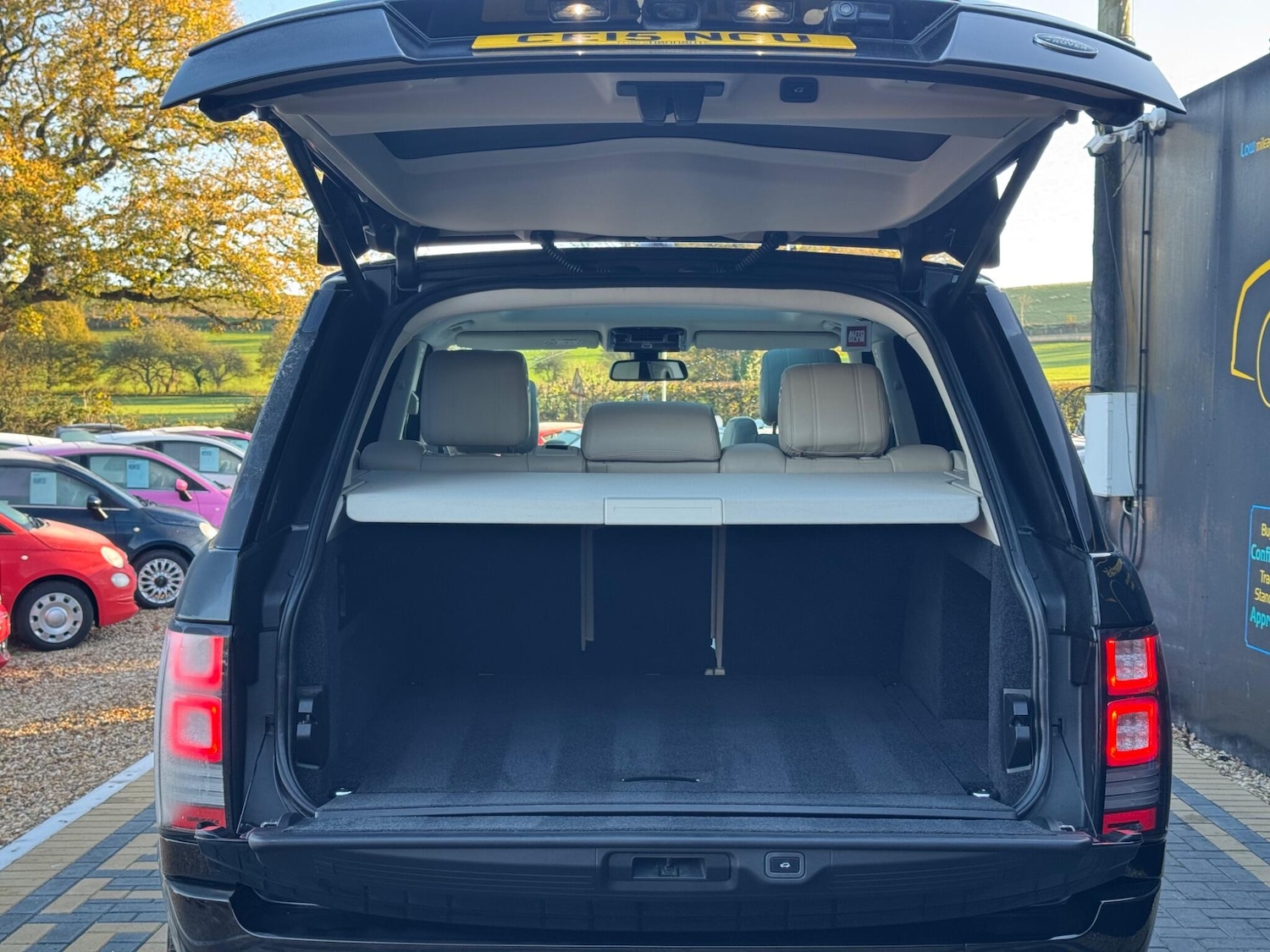 Used Land Rover Range Rover 2015 for sale - 76645832: Photo 24