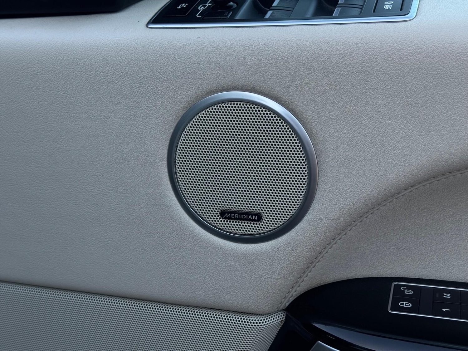 Used Land Rover Range Rover 2015 for sale - 76645832: Photo 39