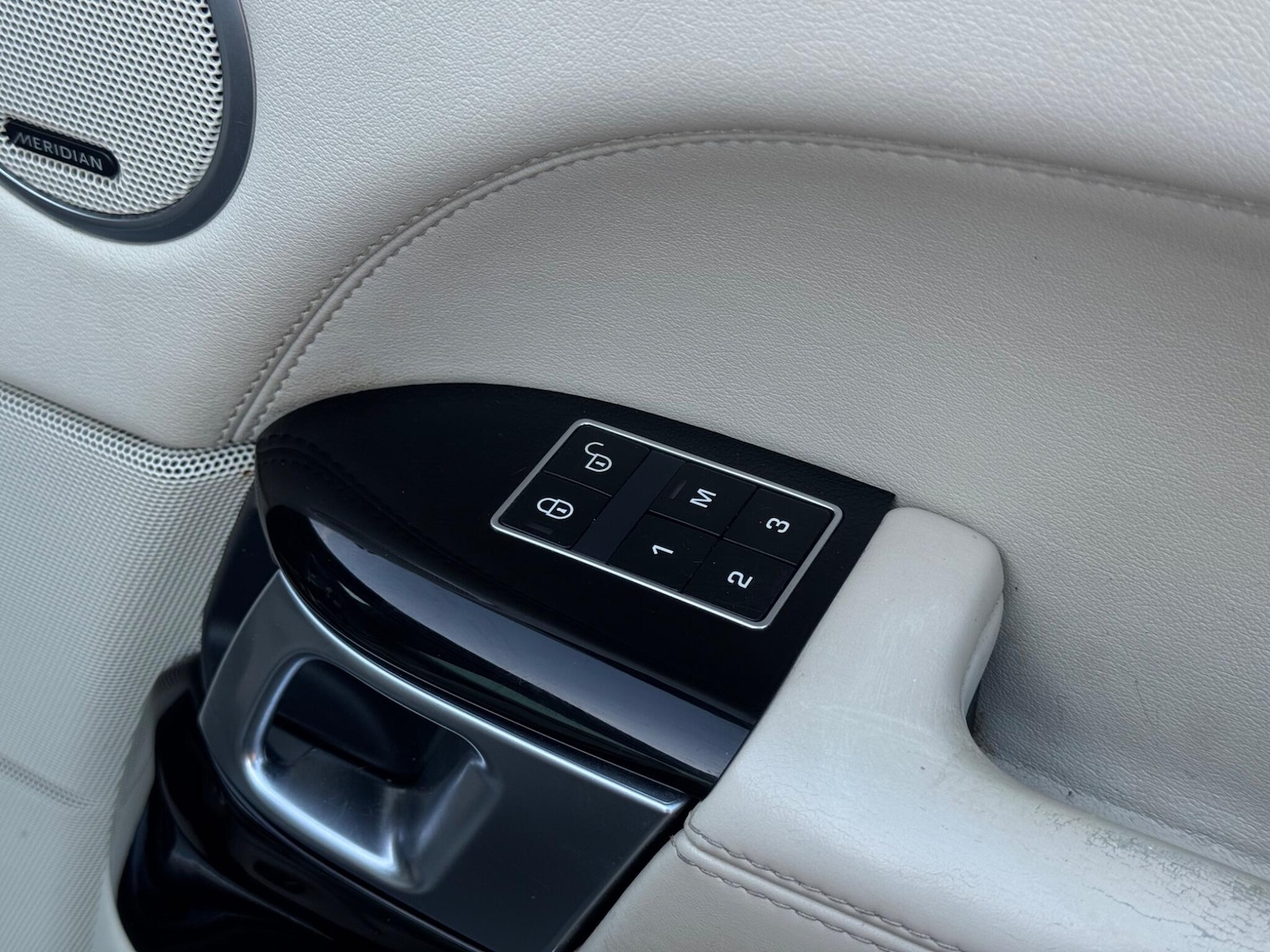 Used Land Rover Range Rover 2015 for sale - 76645832: Photo 40