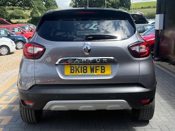 Used Renault Captur 2018 for sale - 78947239: Photo