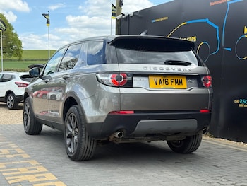 Used Land Rover Discovery Sport 2016 for sale - 78318748: Photo