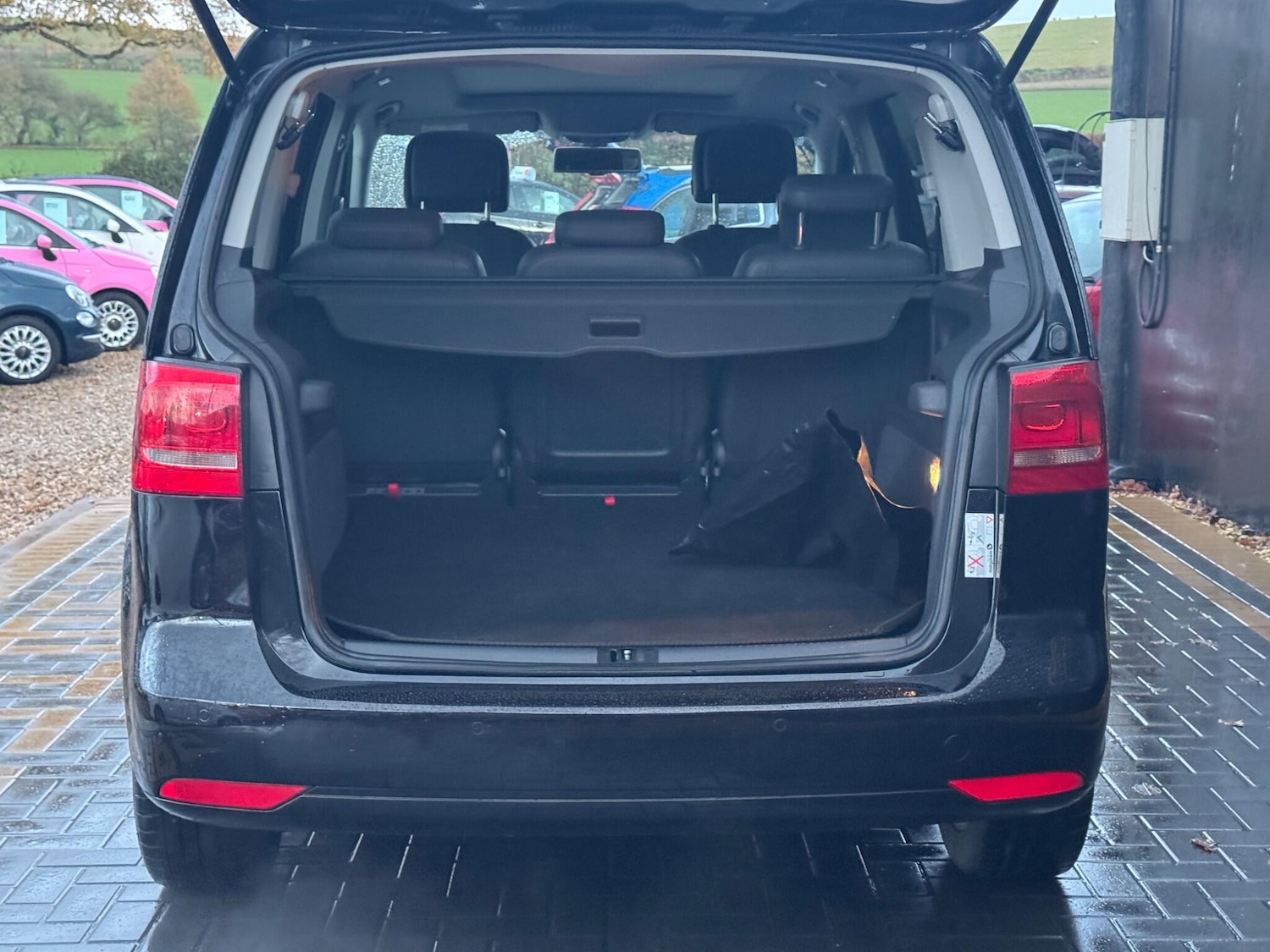 Used Volkswagen Touran 2014 for sale - 76823803: Photo 17