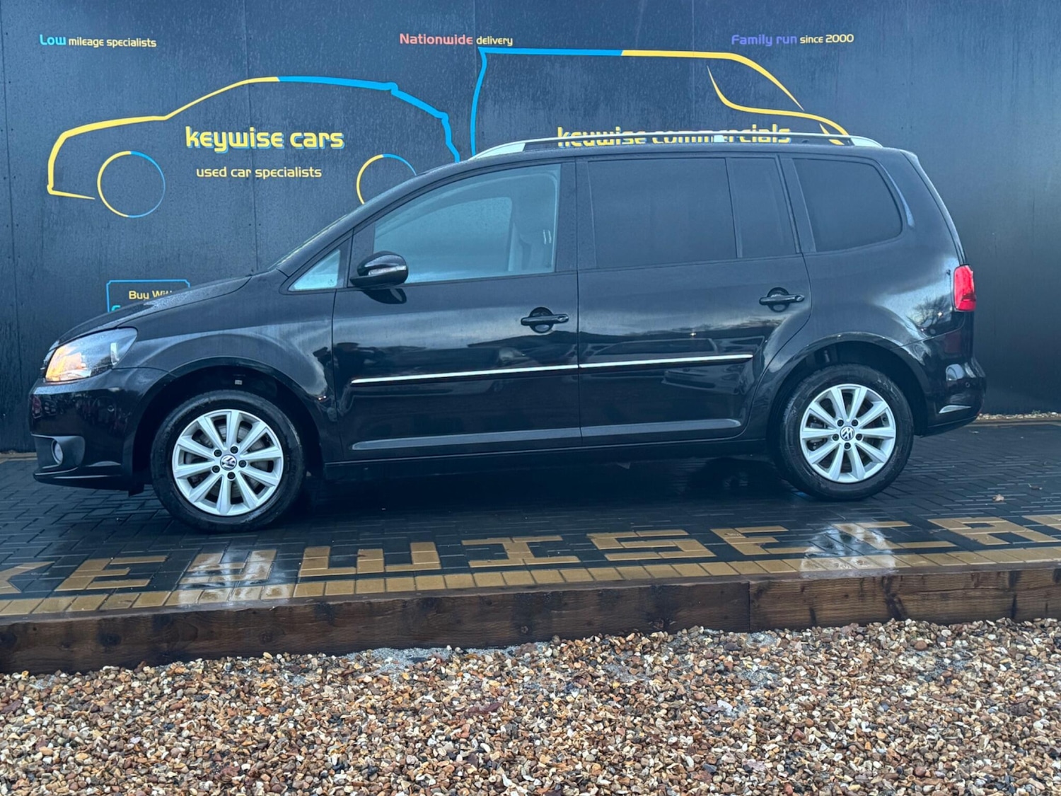 Used Volkswagen Touran 2014 for sale - 76823803: Photo 2