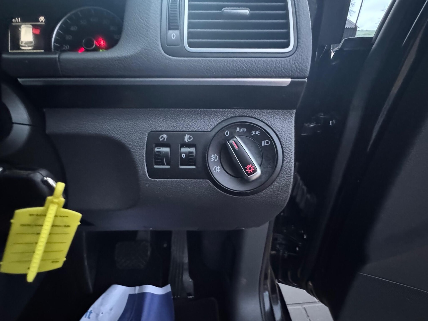 Used Volkswagen Touran 2014 for sale - 76823803: Photo 28