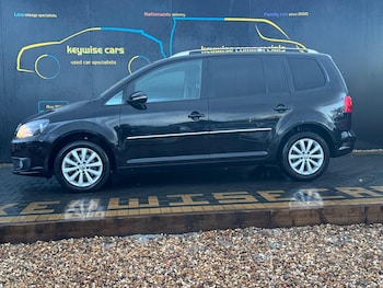 Used Volkswagen Touran 2014 for sale - 76823803: Photo