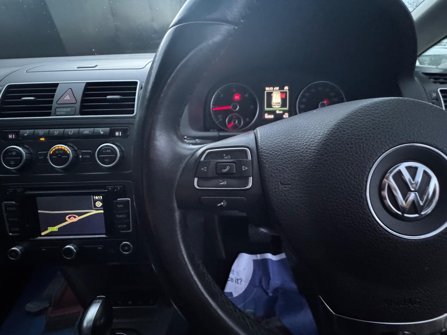 Used Volkswagen Touran 2014 for sale - 76823803: Photo 32