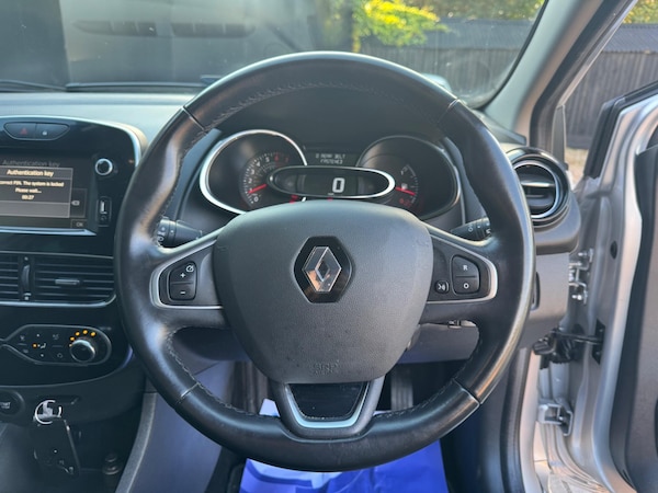 Used Renault Clio 2018 for sale - 76269746: Photo 23
