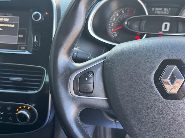 Used Renault Clio 2018 for sale - 76269746: Photo 24