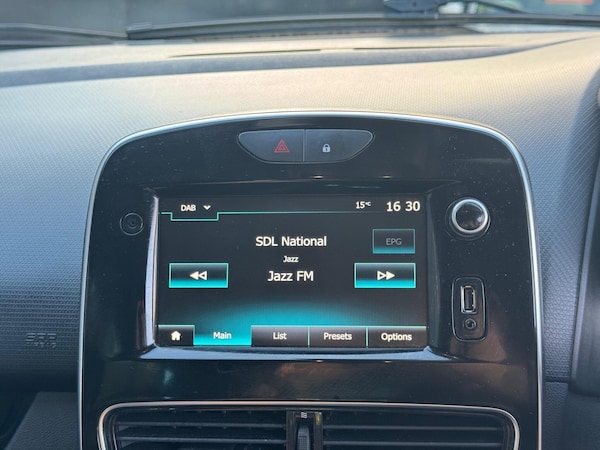 Used Renault Clio 2018 for sale - 76269746: Photo 30