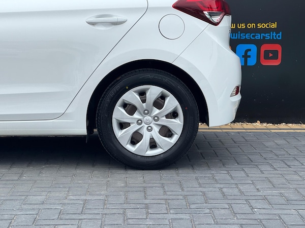 Used Hyundai i20 2017 for sale - 76239055: Photo 13