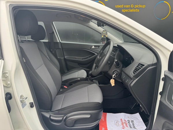 Used Hyundai i20 2017 for sale - 76239055: Photo 17