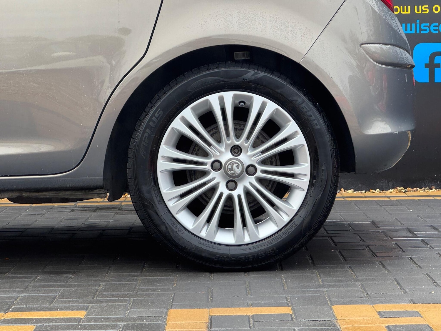 Used Vauxhall Corsa for sale - 76728078: Photo 12