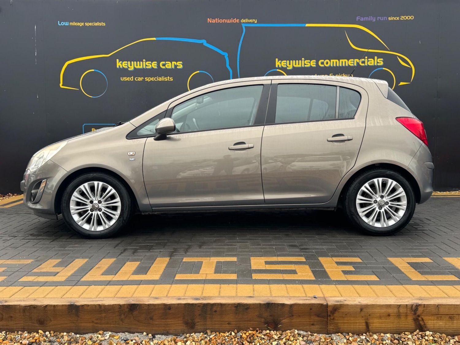 Used Vauxhall Corsa for sale - 76728078: Photo 2