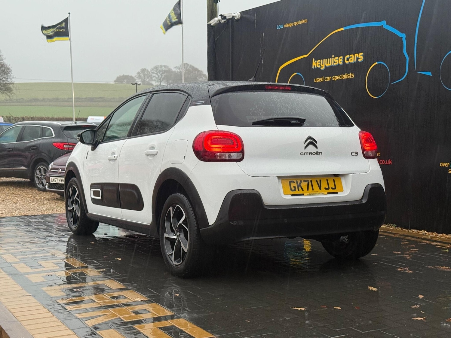 Used Citroen C3 2022 for sale - 76839360: Photo 2