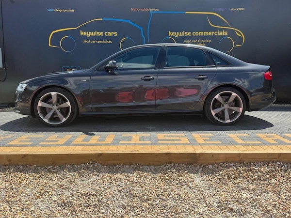 Used Audi A4 2014 for sale - 76200885: Photo 2