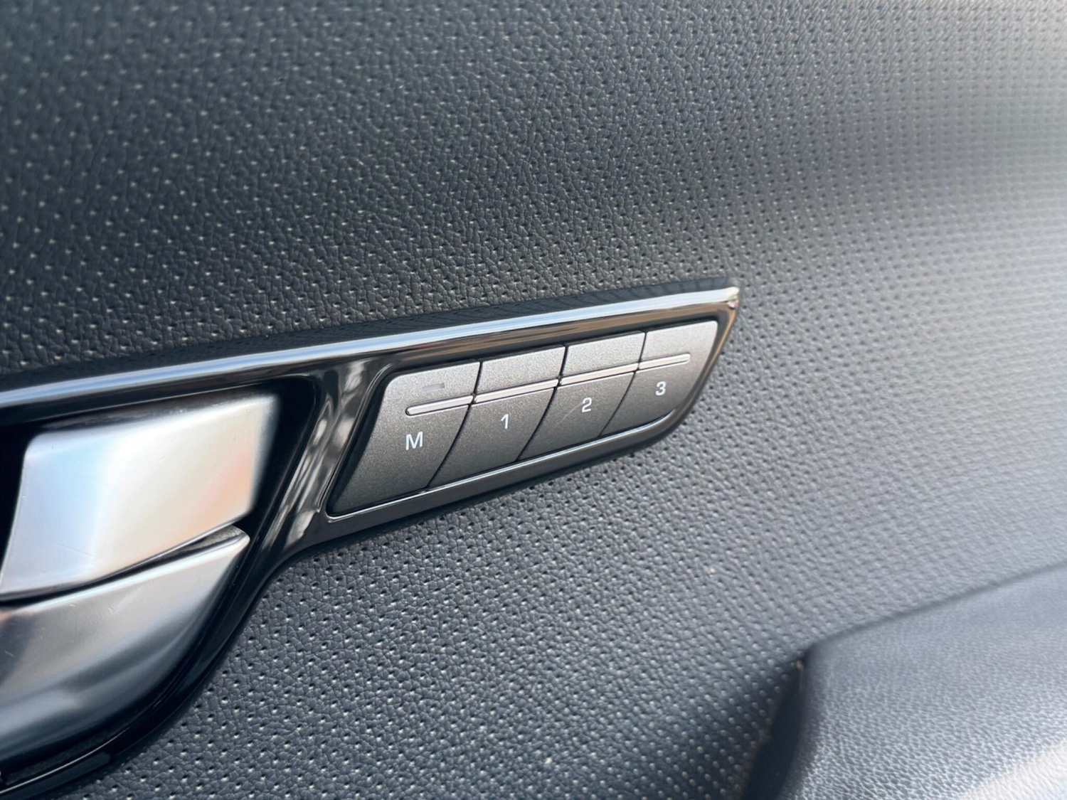 Used Land Rover Range Rover Evoque 2015 for sale - 77191004: Photo 41