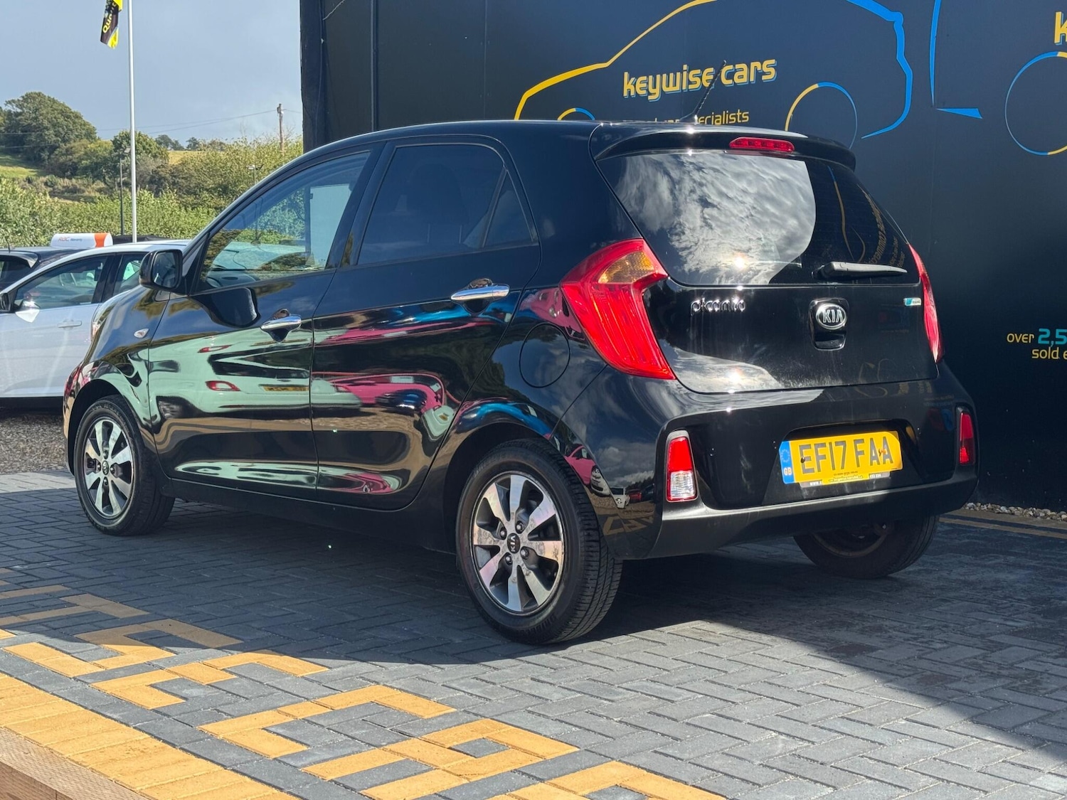 Used Kia Picanto 2017 for sale - 76991073: Photo 3