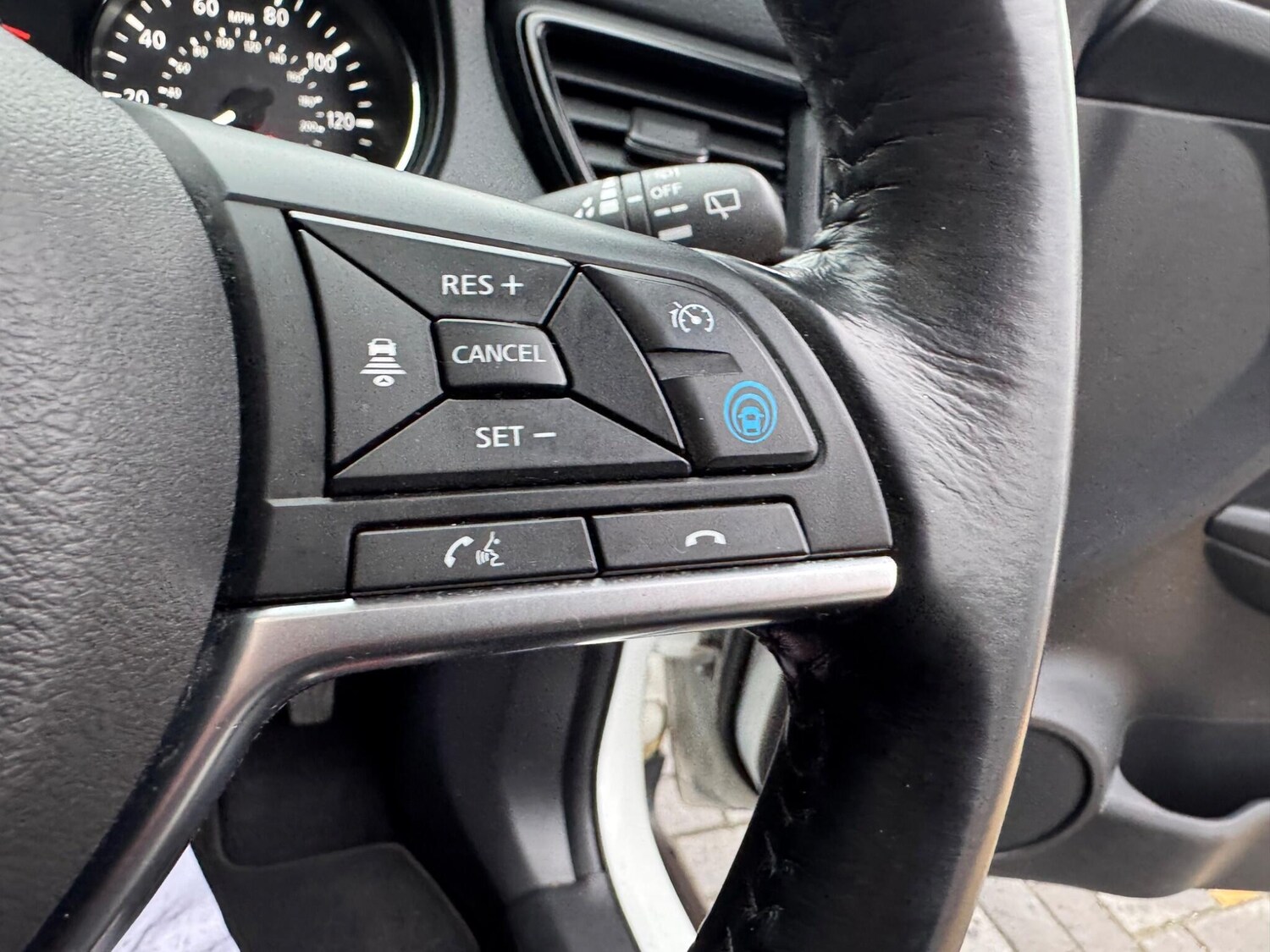 Used Nissan X-Trail 2021 for sale - 77040220: Photo 32