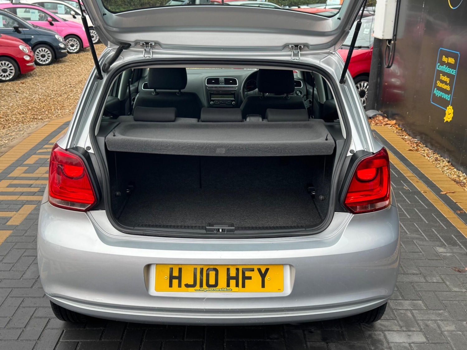 Used Volkswagen Polo 2010 for sale - 76498630: Photo 17