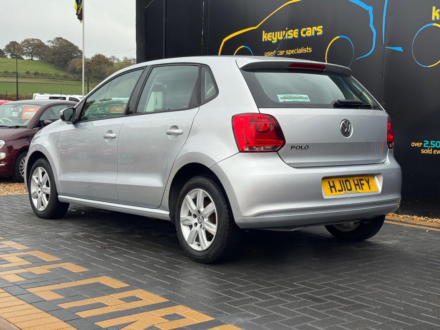 Used Volkswagen Polo 2010 for sale - 76498630: Photo 2