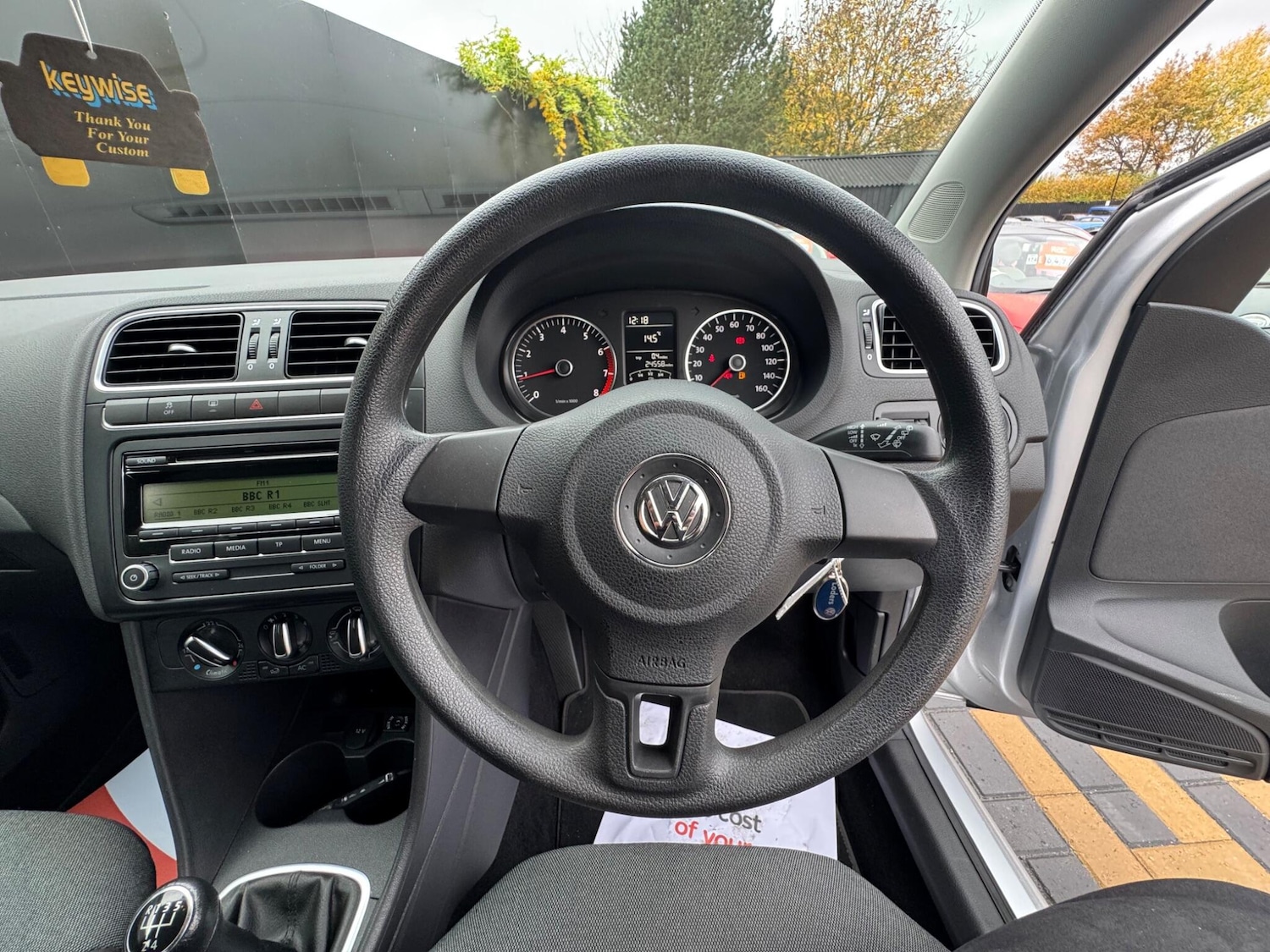 Used Volkswagen Polo 2010 for sale - 76498630: Photo 27