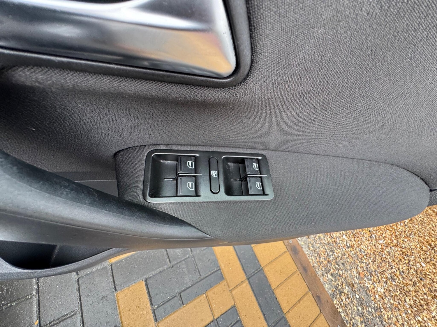 Used Volkswagen Polo 2010 for sale - 76498630: Photo 33