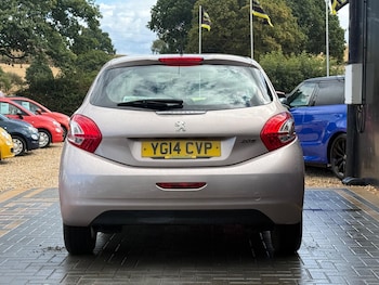 Used Peugeot 208 2014 for sale - 79589865: Photo