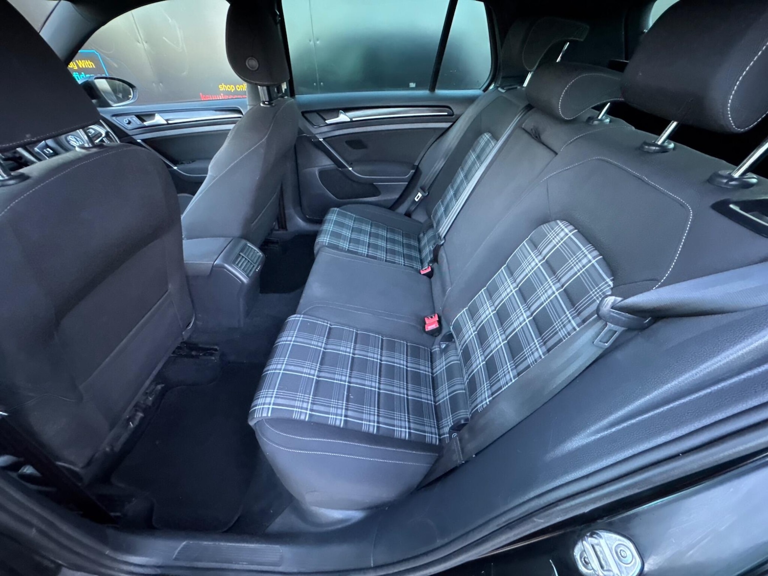 Used Volkswagen Golf 2017 for sale - 76657302: Photo 24