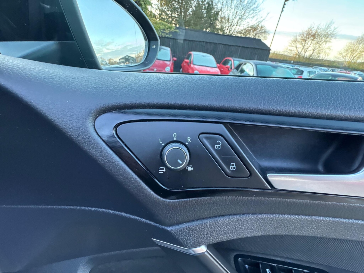 Used Volkswagen Golf 2017 for sale - 76657302: Photo 32