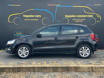 Used Volkswagen Polo 2015 for sale - 77722622: Photo
