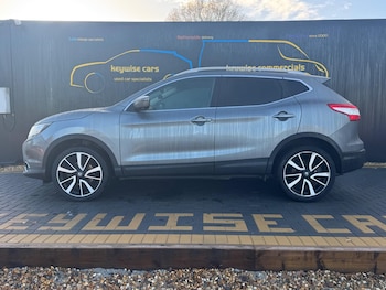 Used Nissan Qashqai 2017 for sale - 76772067: Photo