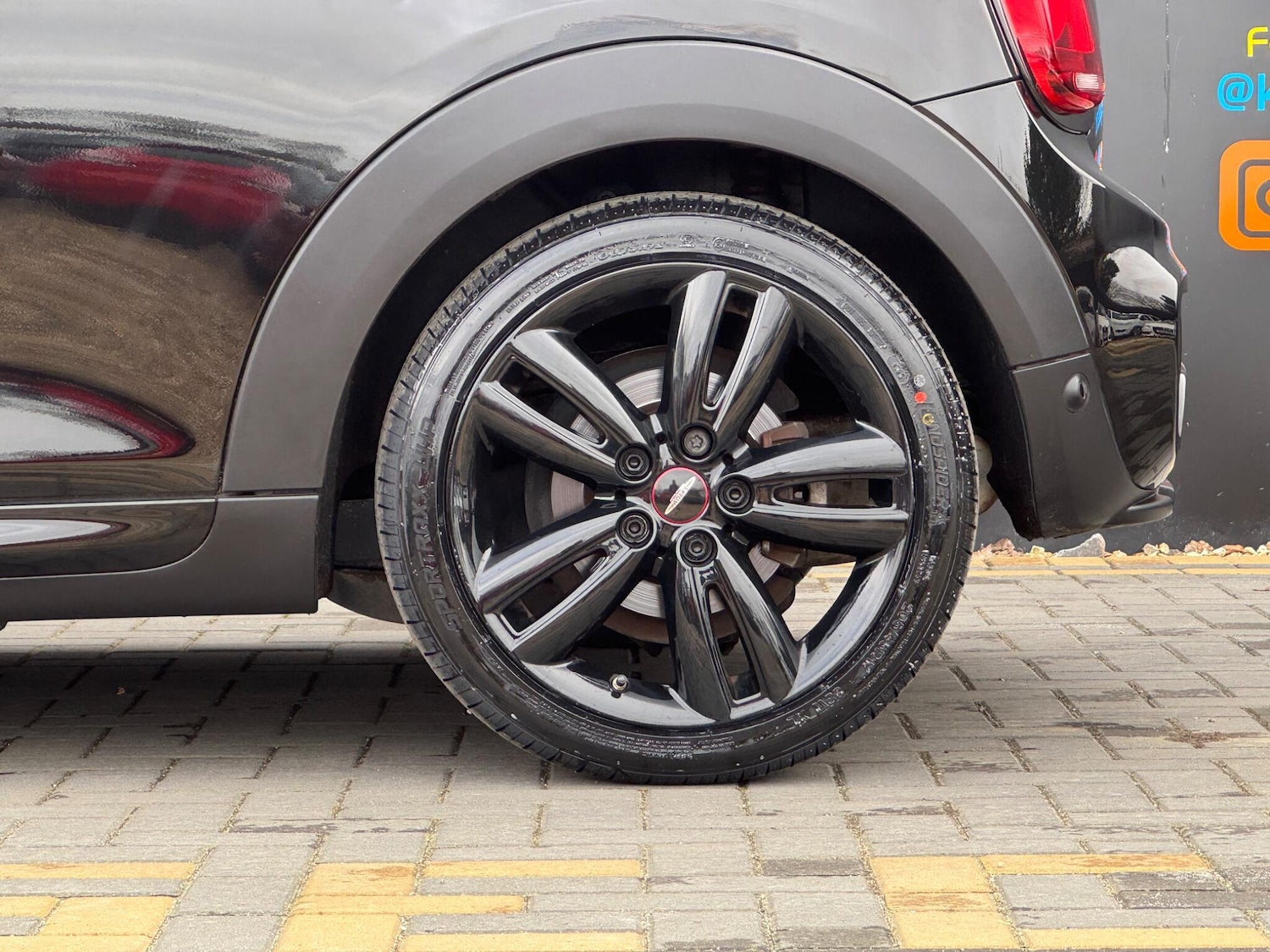 Used MINI Convertible 2018 for sale - 77924944: Photo 12