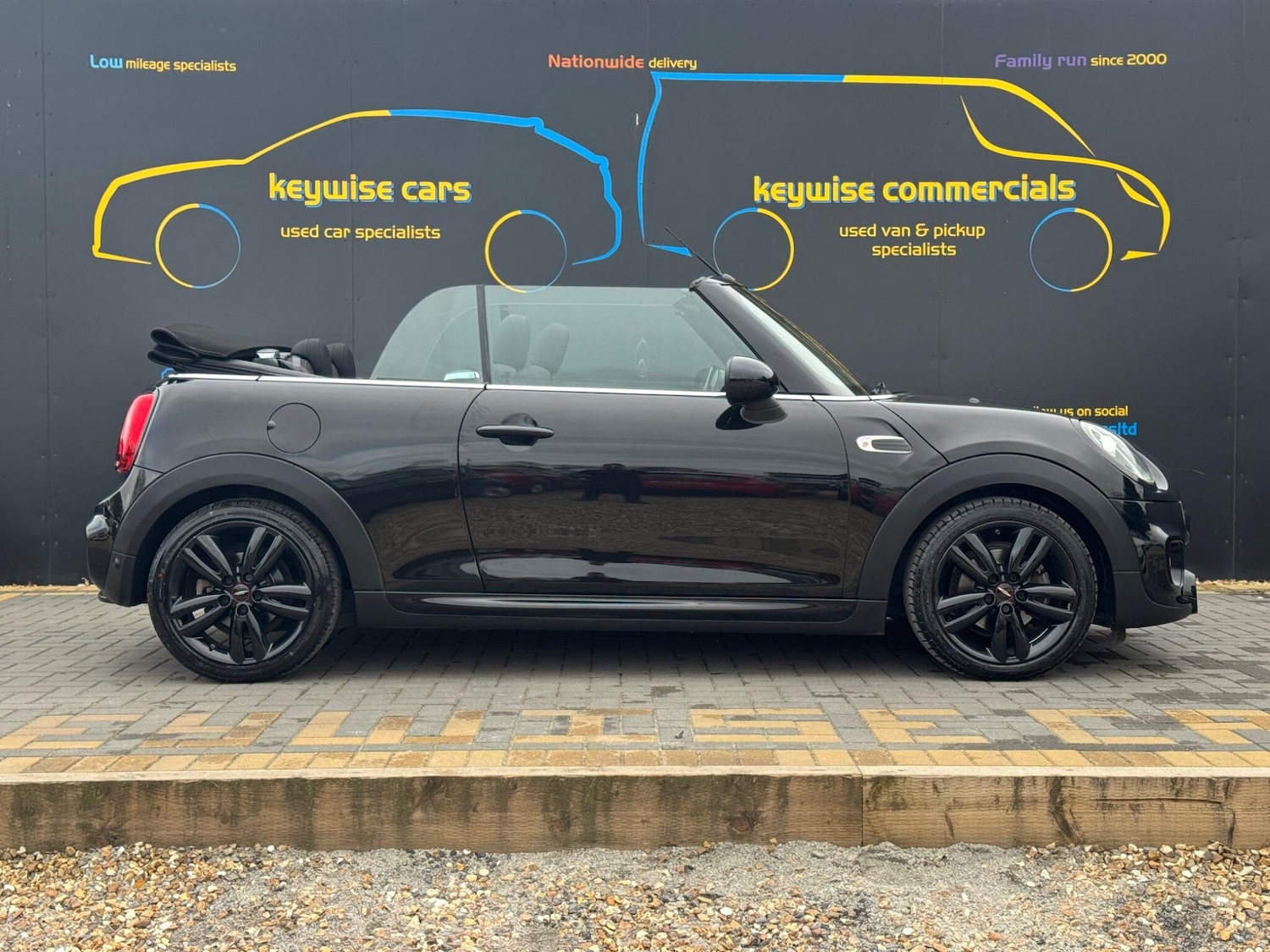 Used MINI Convertible 2018 for sale - 77924944: Photo 6