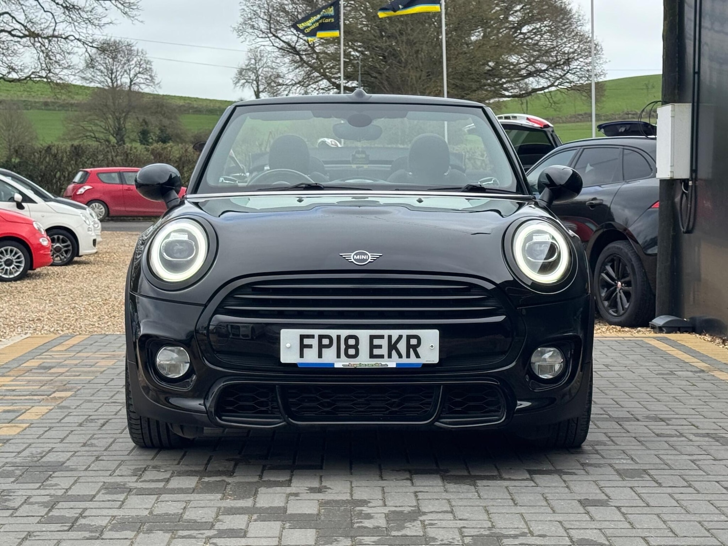 Used MINI Convertible 2018 for sale - 77924944: Photo 8