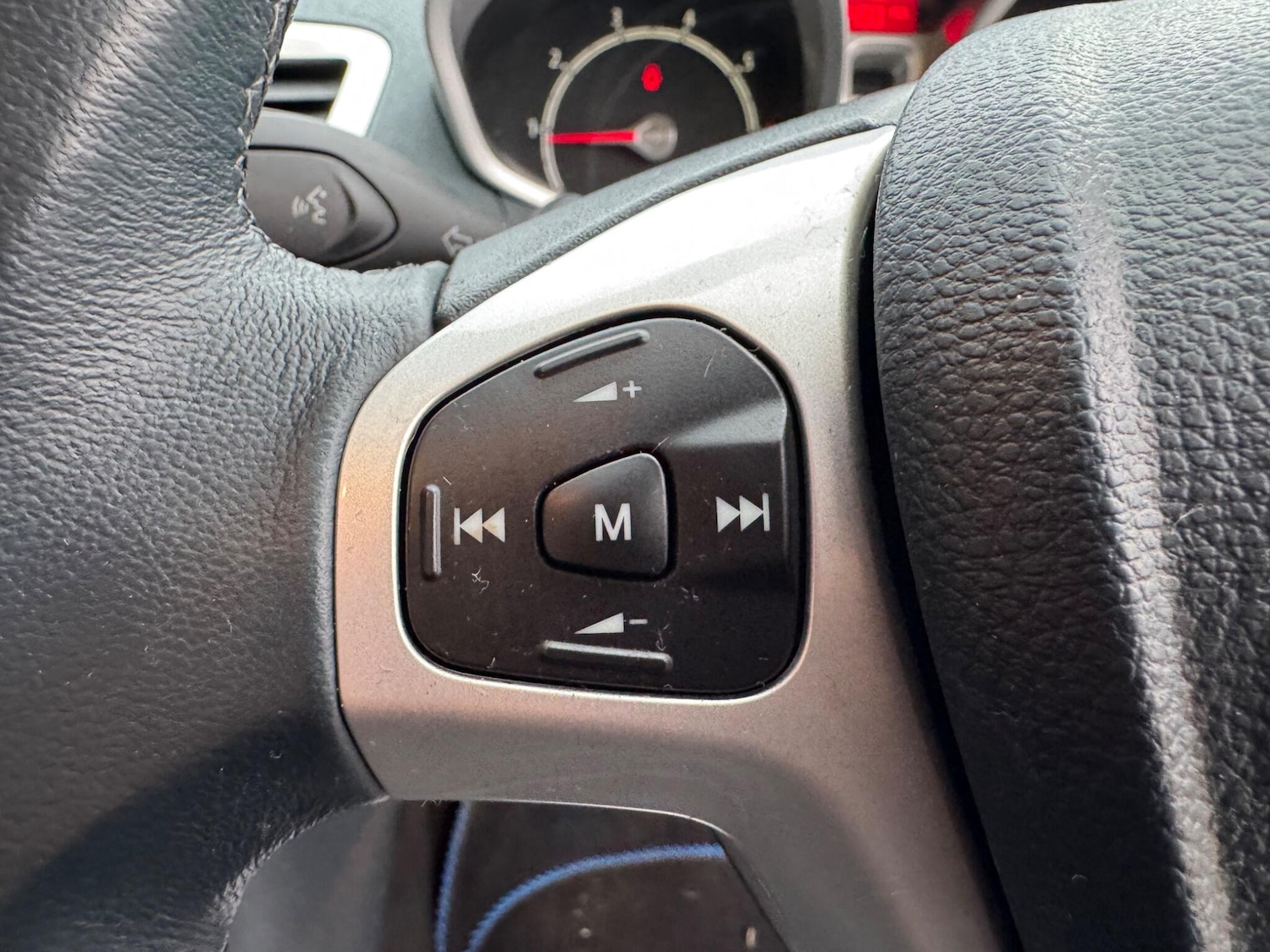 Used Ford Fiesta 2010 for sale - 77344899: Photo 28