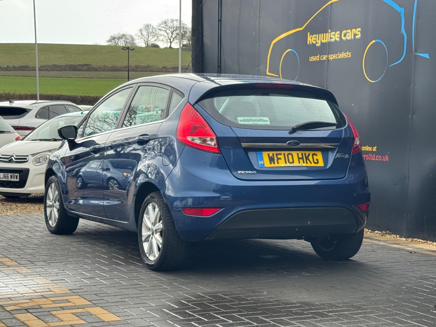 Used Ford Fiesta 2010 for sale - 77344899: Photo 3