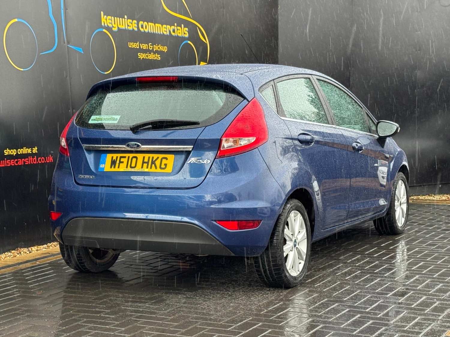 Used Ford Fiesta 2010 for sale - 77344899: Photo 6